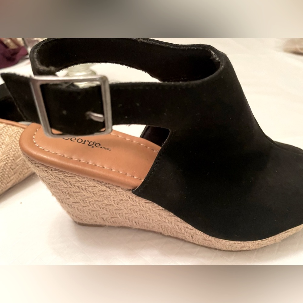 🌺🌺 2/$20.00🌺🌺George Tan coloured corded heel sueded black look upper & Buckles. - Picture 7 of 10